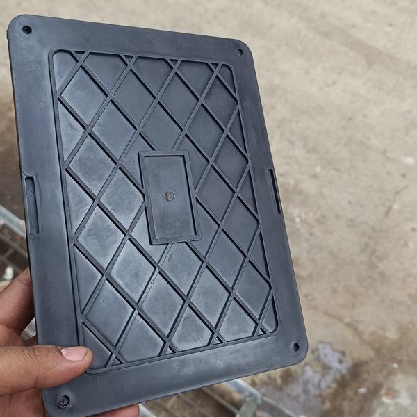 We arw manufacturer of plastic mold, bakelite mold