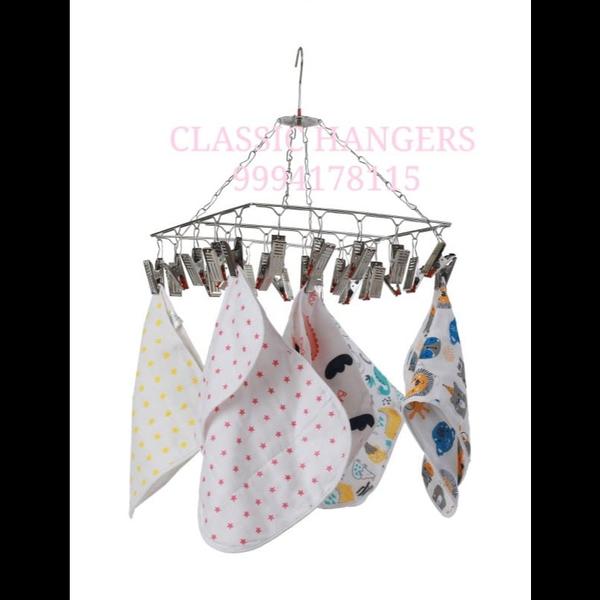 Classic Hangers:clip hangers
W