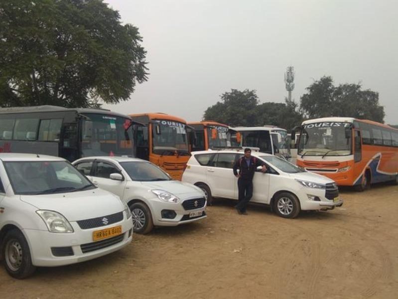 Book Gurugram to Agra taxi ser