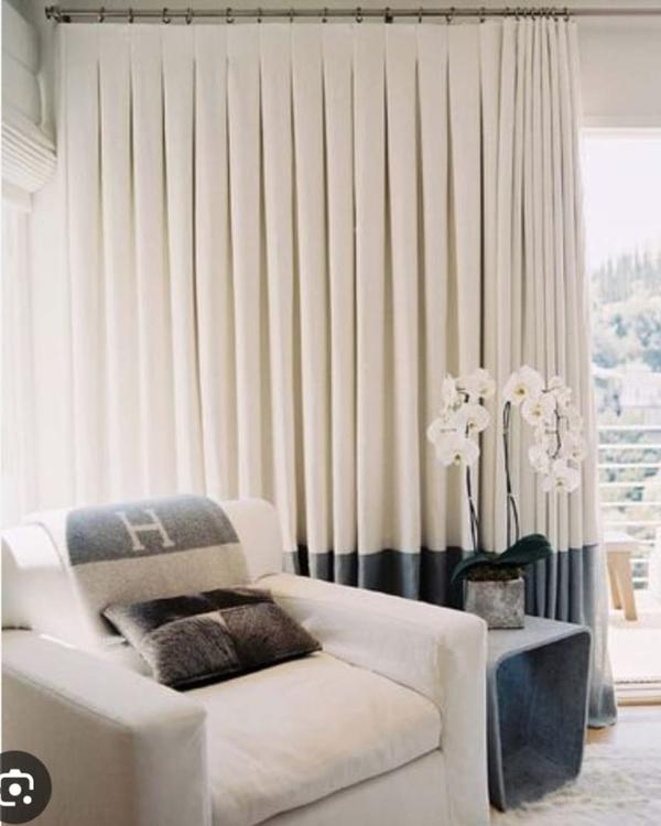 A double inverted pleat i