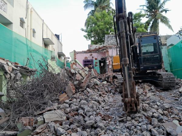 Sm traders demolition contract