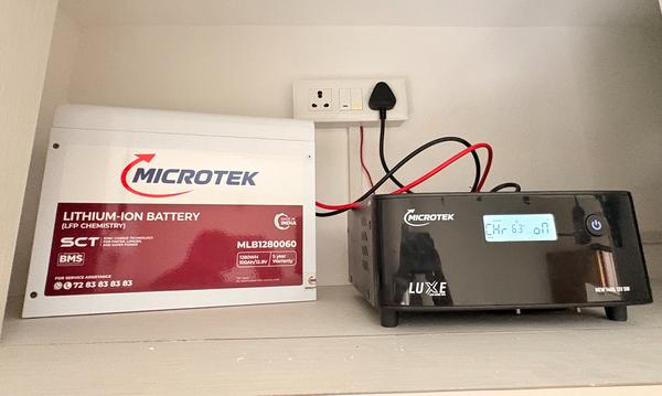 Microtek Luxe 1400 VA + 1