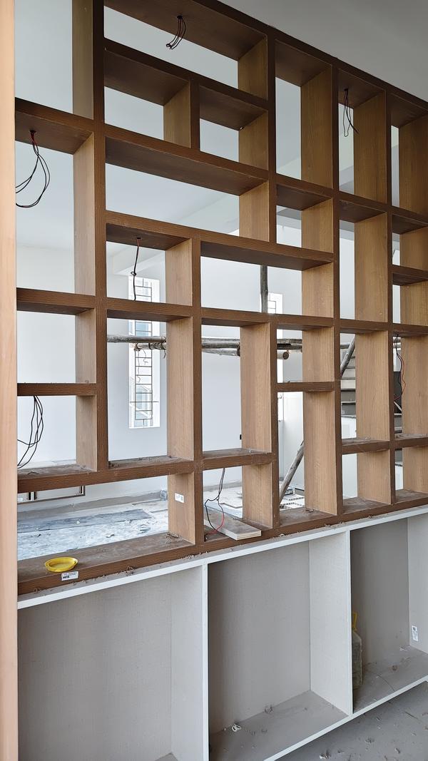 This contemporary wooden