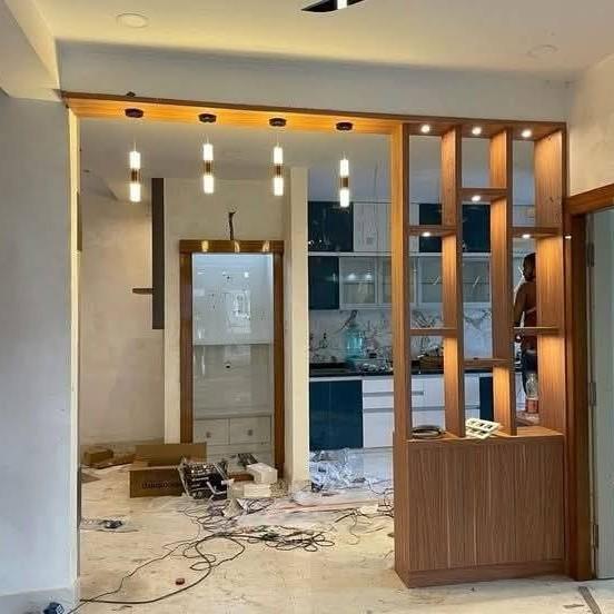 Make your entrance unforgettable Mirror panelling 