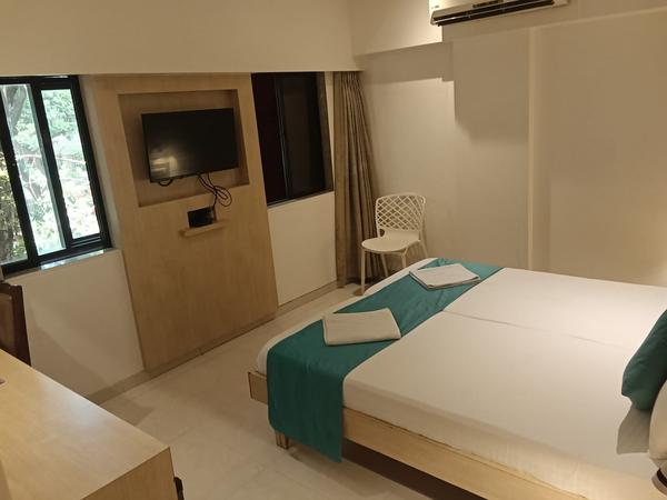 Ideally located near the weste