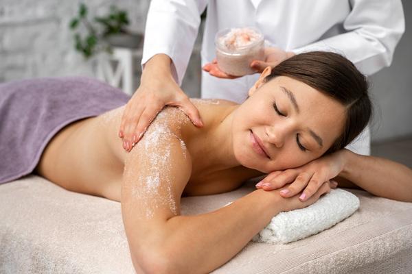 Body scrub and cleansing spa treatments 