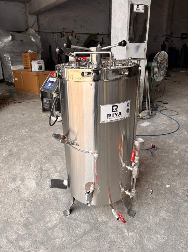 Vertical Autoclave 22 Ltr to 200 Ltr – Efficient S