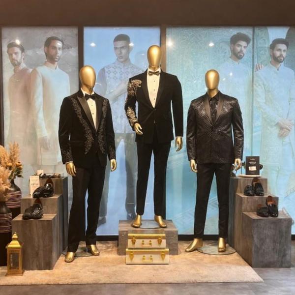 Buy mannequins top manneq