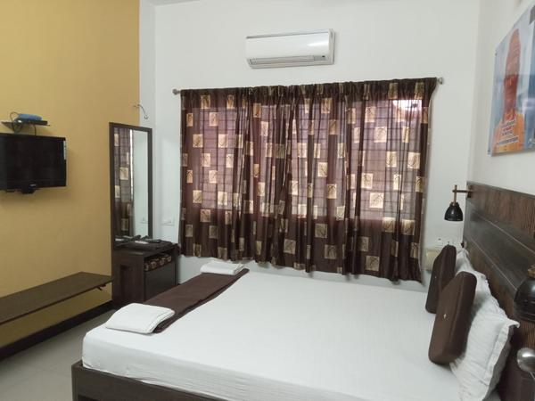 air conditioned rooms very cle