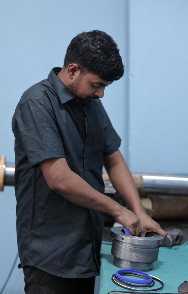 Hydraulic Cylinder Manufacturers in Tiruppur