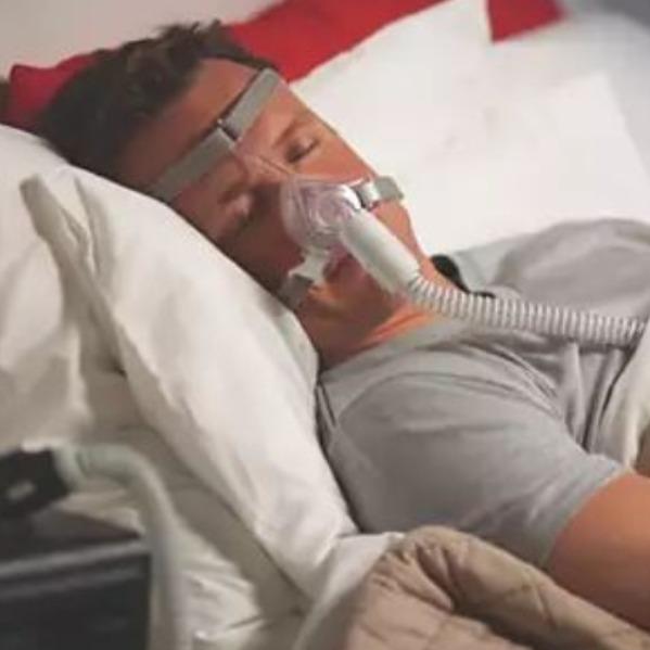 The Philips Pico Nasal Mask is a lightweight and c