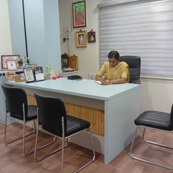 Dr.s.Valarmathi, a dermatologi