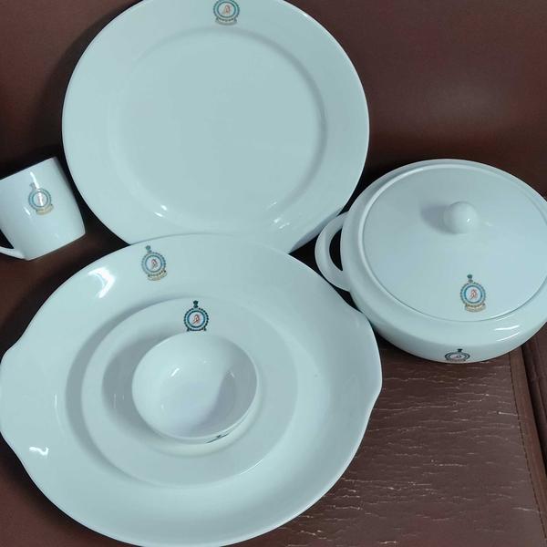 Army Canteen Crockery – R
