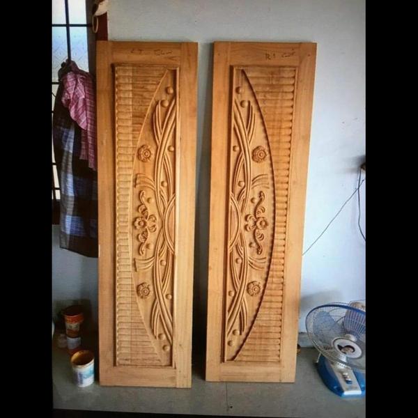 Teak wooden double door seller