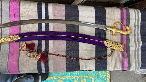 sirohi talwar with gold Worki