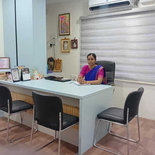 Dr.S.Valarmathi, a dermatologi