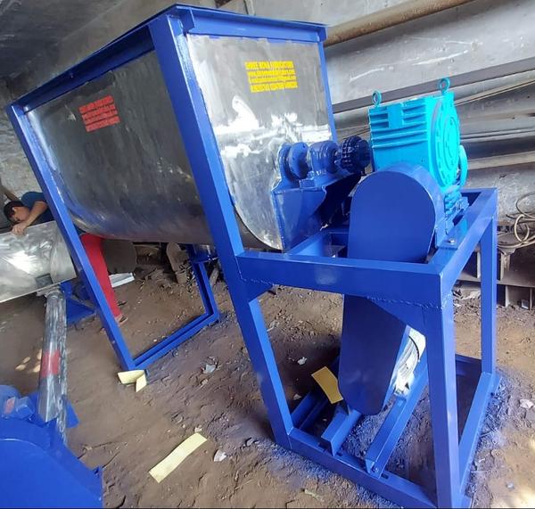 Ribbon Blender Machine Manufacturer Shree Mona Fab