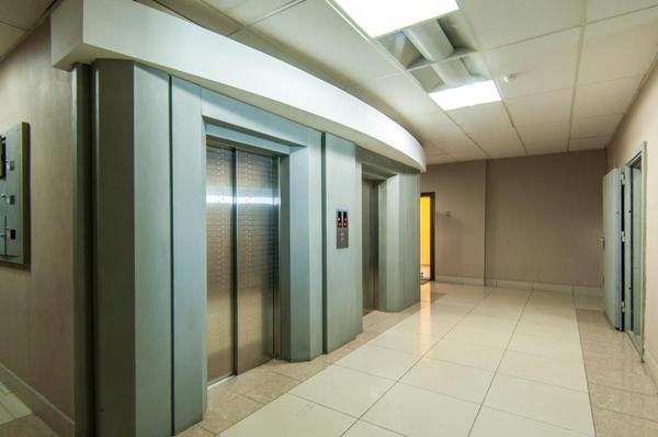 Elevator companies in NCR are working across a reg
