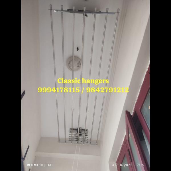 Classic Hangers:Easy lift
clot