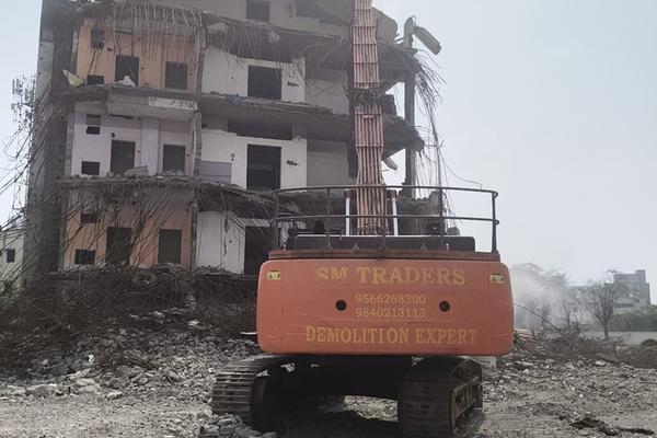 Sm traders building demolition
