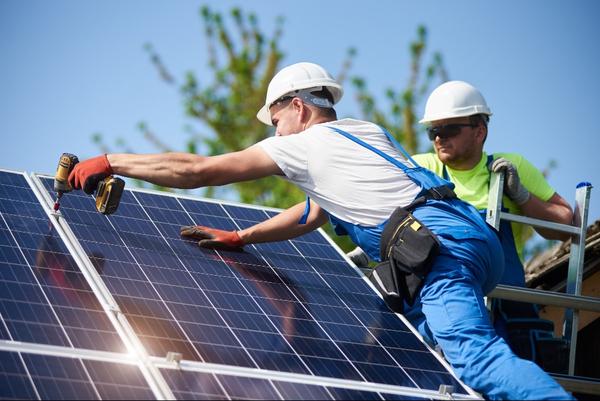 Solar panel installation in Sh