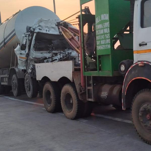 CAR towing service Mumbai Navi