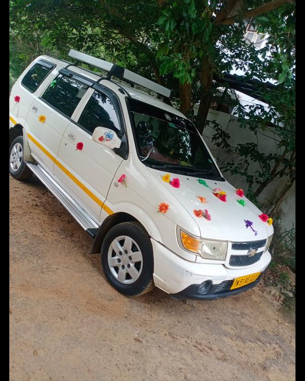Tavera Taxi in Mayiladuthurai
