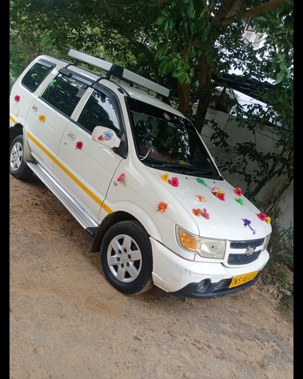 24 Hours Taxi Service in Mayil