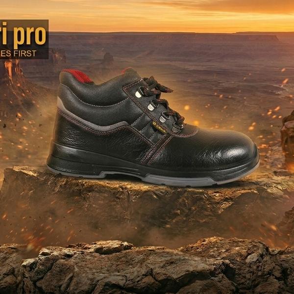 Safety Shoes in Delhi – Best Quality & Price Looki