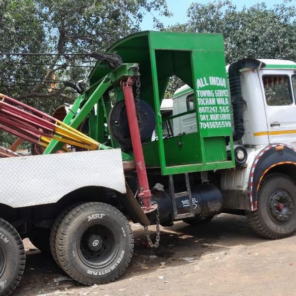 Car towing service centre mumb