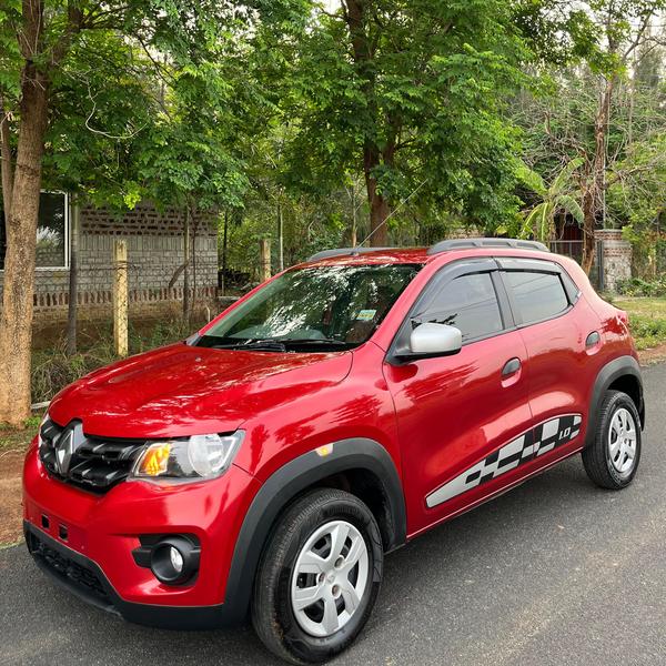 Second hand kwid vehicle avail