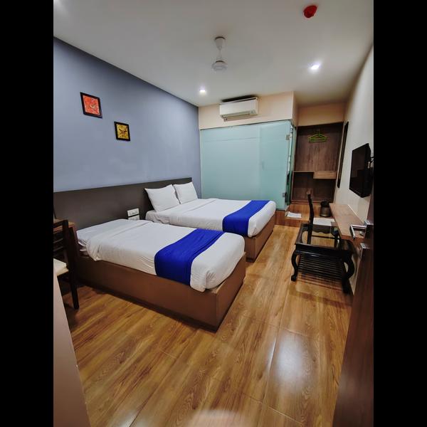 Welcome to Hotel Ocean Suites 