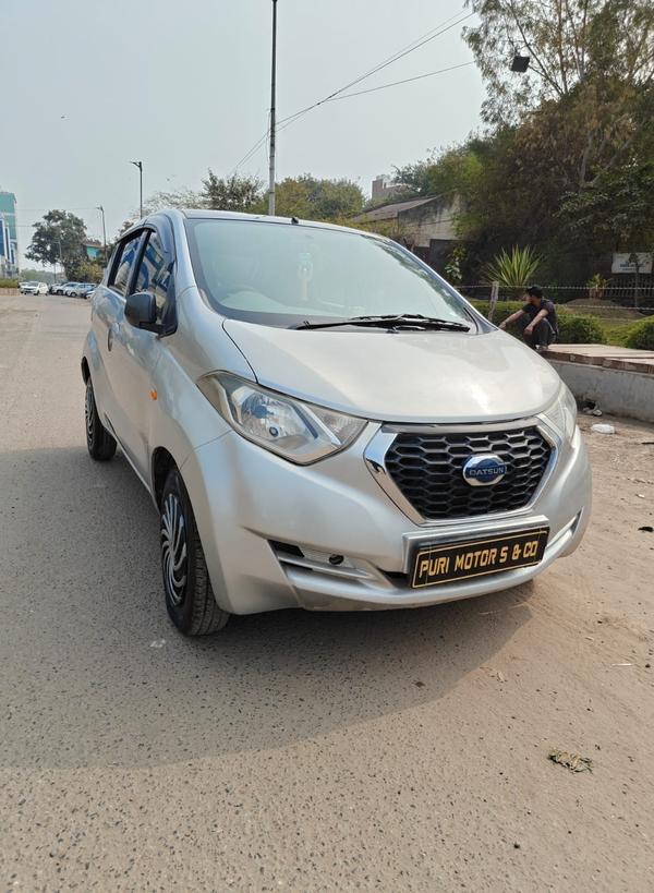 petrol manual hatchback 2016 m