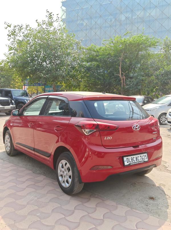 HYUNDAI i20 MAGNA PETROL | 201