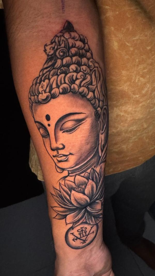 Best Tattoo Shop Near Gunidy