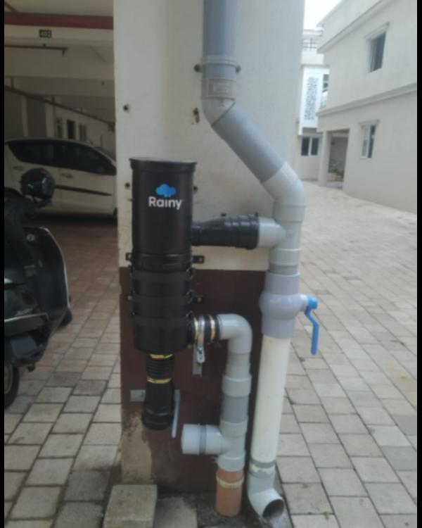 Rooftop rainwater collect