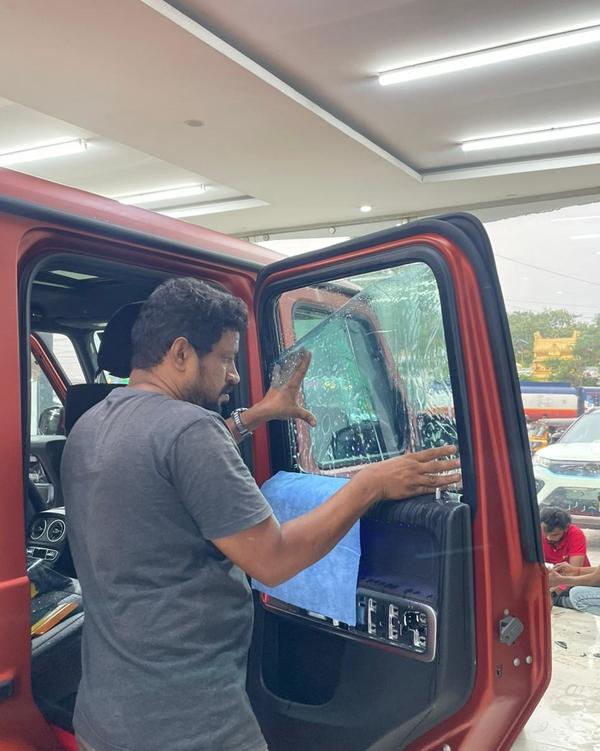 Car sunfilm is a thin protecti