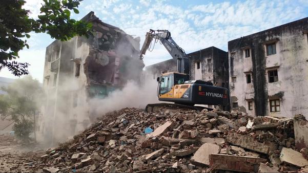 SM TRADERS building demolition