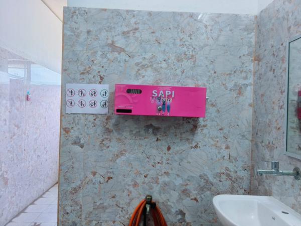Providing easy and quick access to sanitary napkin