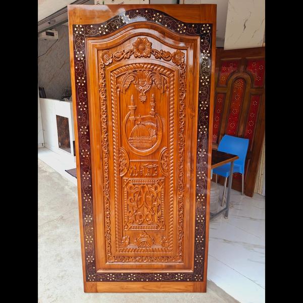 wooden doo
