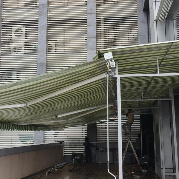 Fix Awnings