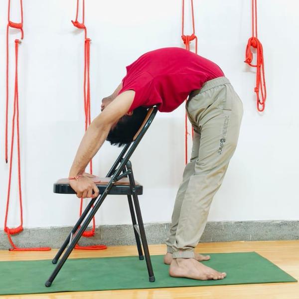 male yoga teachers rani bagh