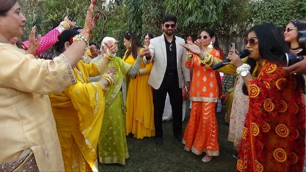 female punjabi singers for pre