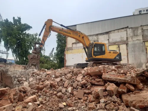 Sm traders building demolition