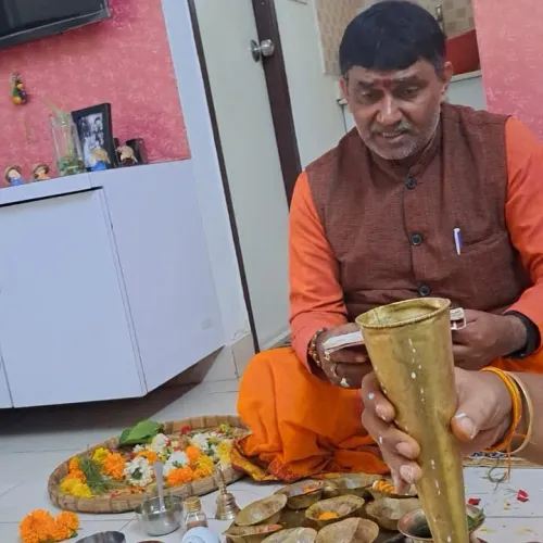 North Indian Pandit Ji in Jiga