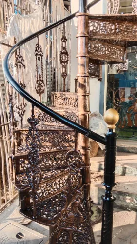 M-CRAFT ( cast iron Spiral staircase with MRF PU P