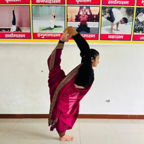 home yoga sessions in pitampur
