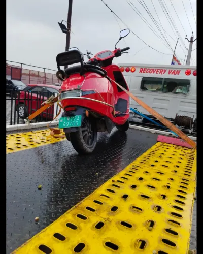 motorcycle or scooter breaks d