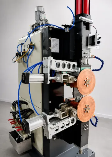 Our Circumferential Seam Welding Machine is design