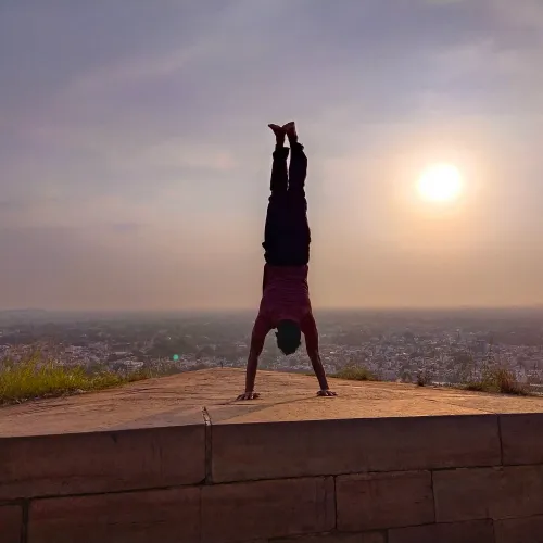 home yoga sessions in pitampur
